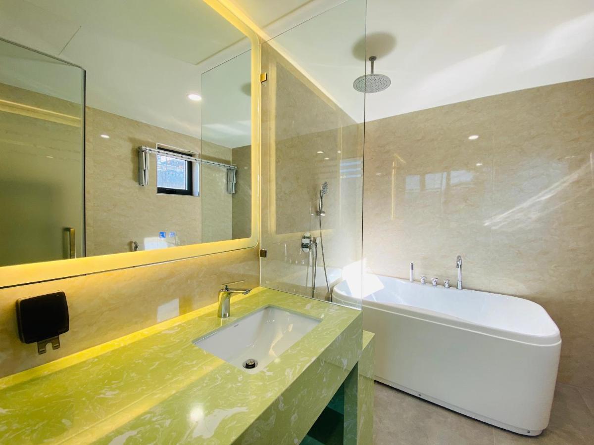 Nam Hotel & Residences Da Nang Luaran gambar
