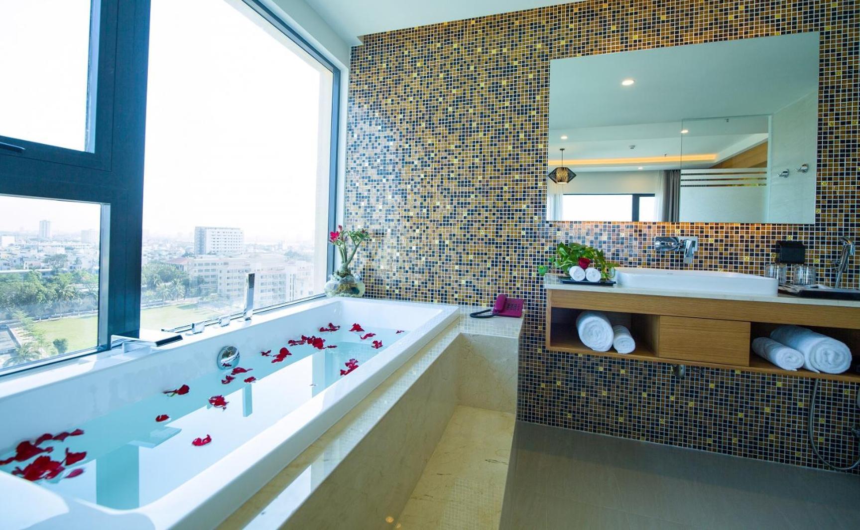Nam Hotel & Residences Da Nang Luaran gambar